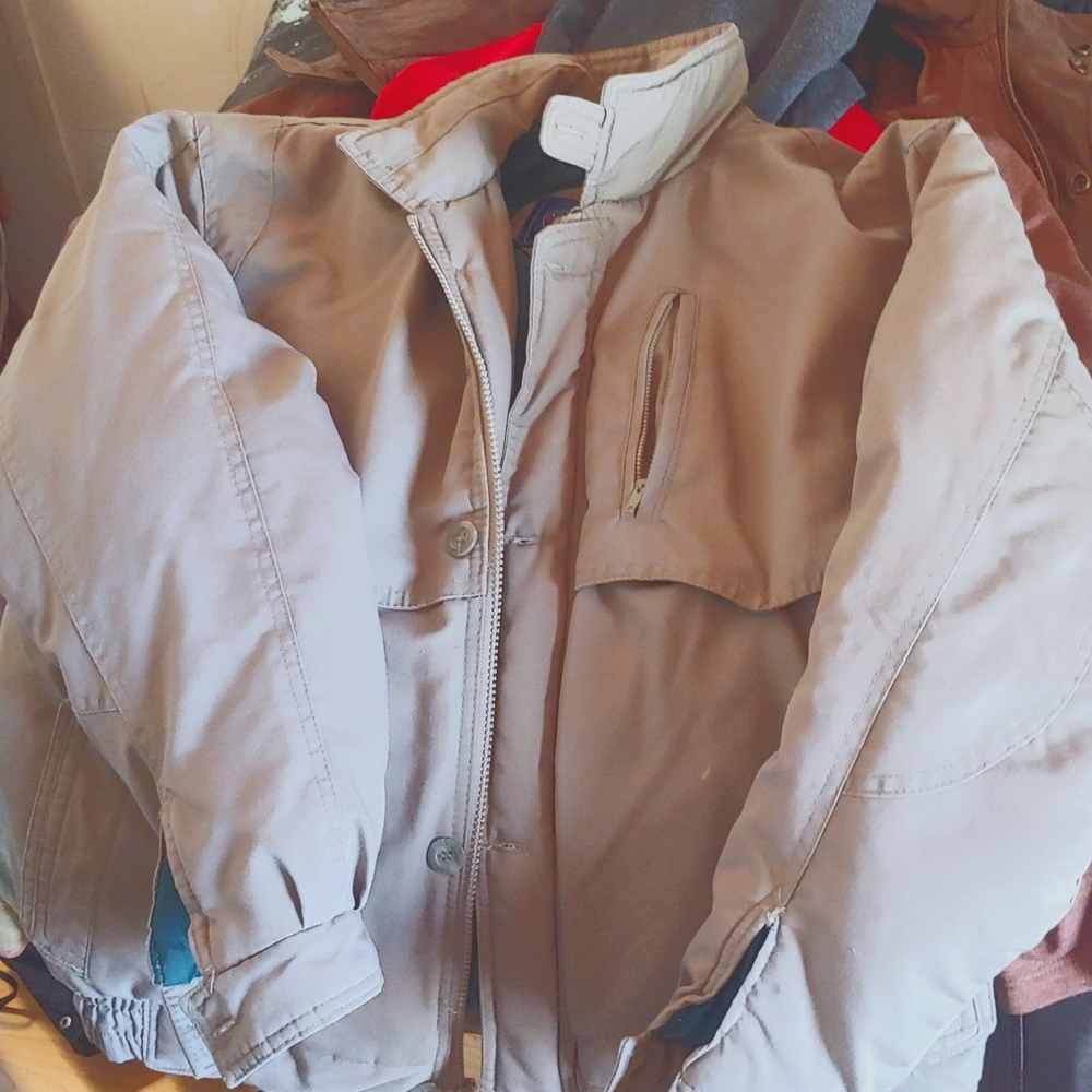 Beige thick Knightsbridge for men coat w/ pockets inside+on chest